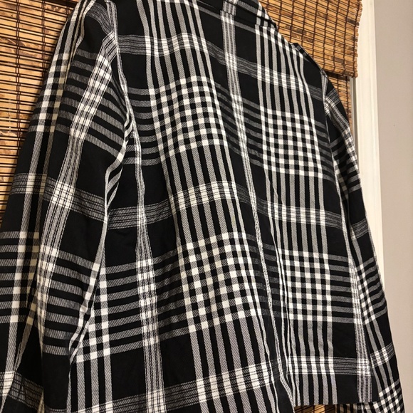 Ann Taylor Women’s Black and White Blazer Size Small - Picture 11 of 13